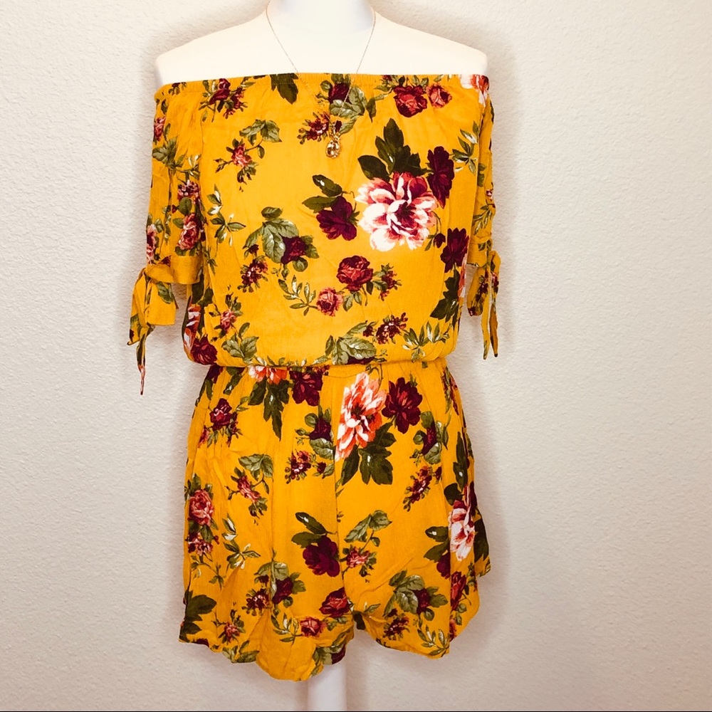 🍍Ambiance mustard color floral romper tie sleeve